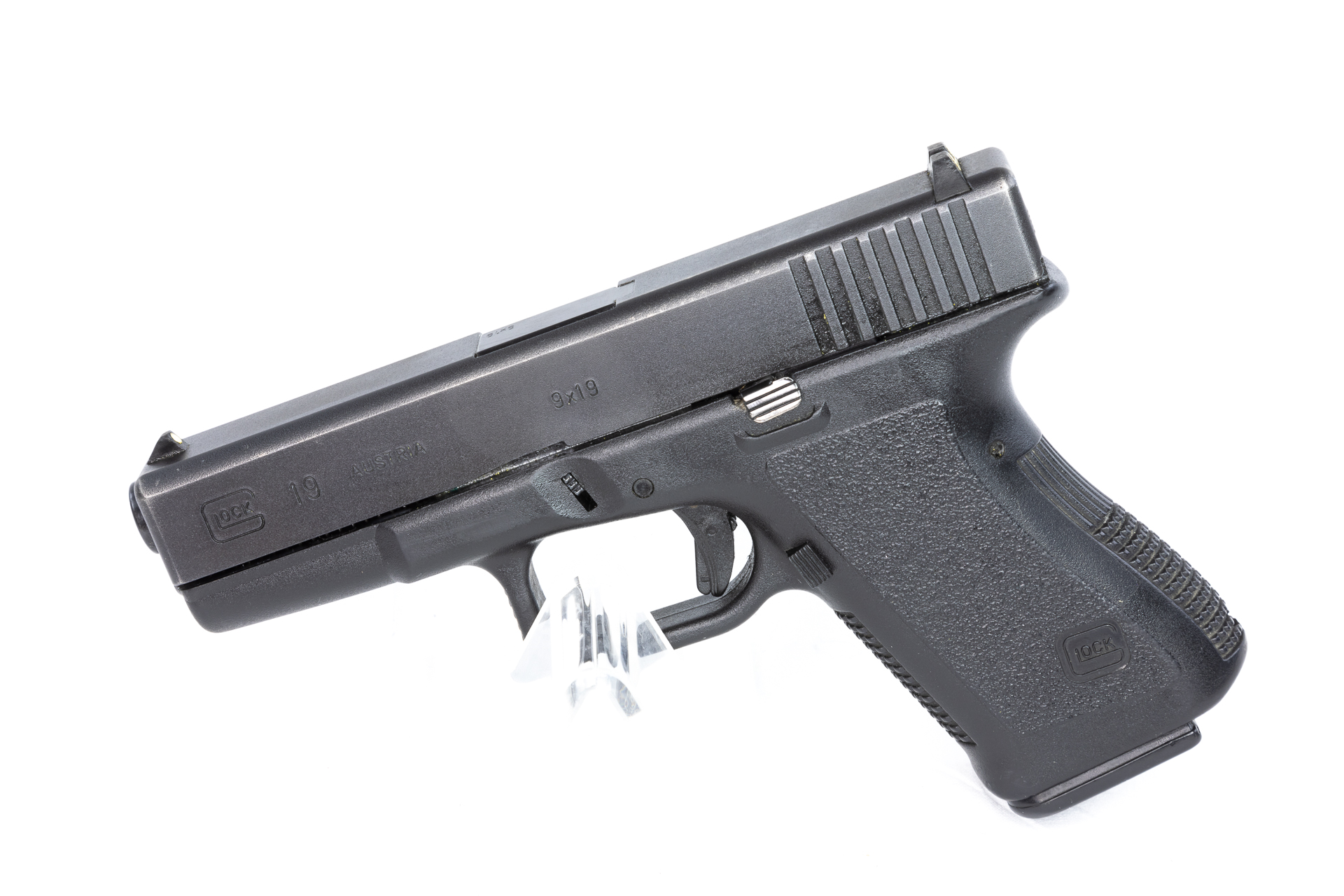 gebr. GLOCK 19 im Originalkoffer Zustand: Gut NPR: € 805,00