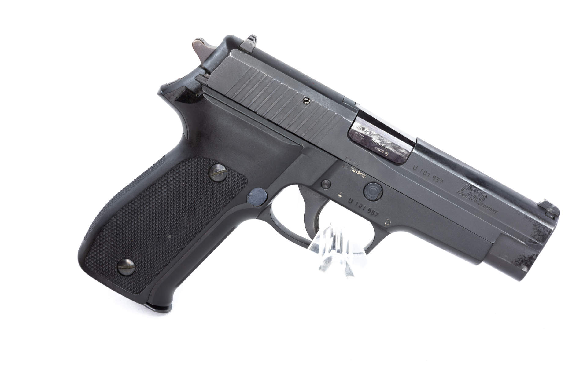 gebr. SIG SAUER P226 mit 3 Reservemagazinen und SICKINGER Lederholster im Originalkarton, Zustand: Sehr gut